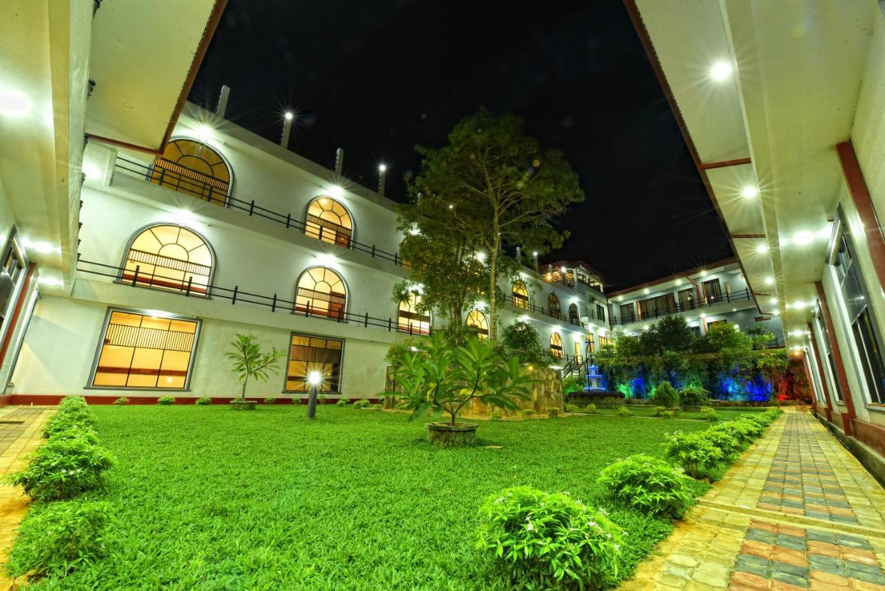 Centauria Wild Hotel Udawalawe Kültér fotó