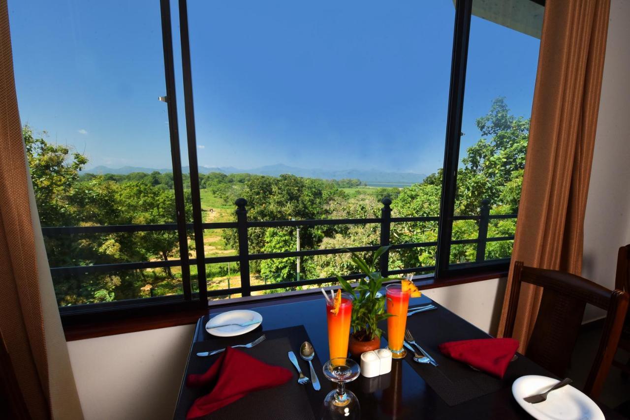 Centauria Wild Hotel Udawalawe Kültér fotó