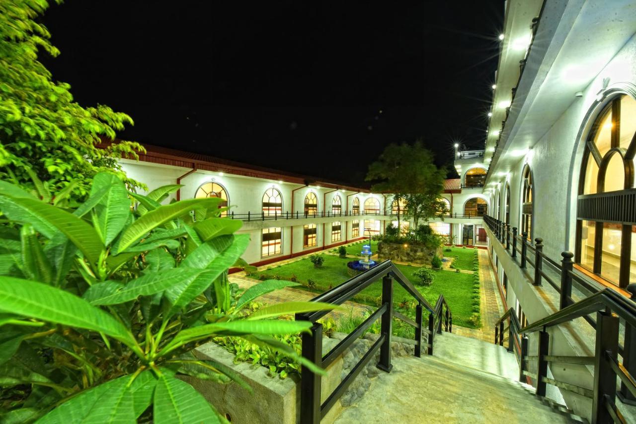 Centauria Wild Hotel Udawalawe Kültér fotó