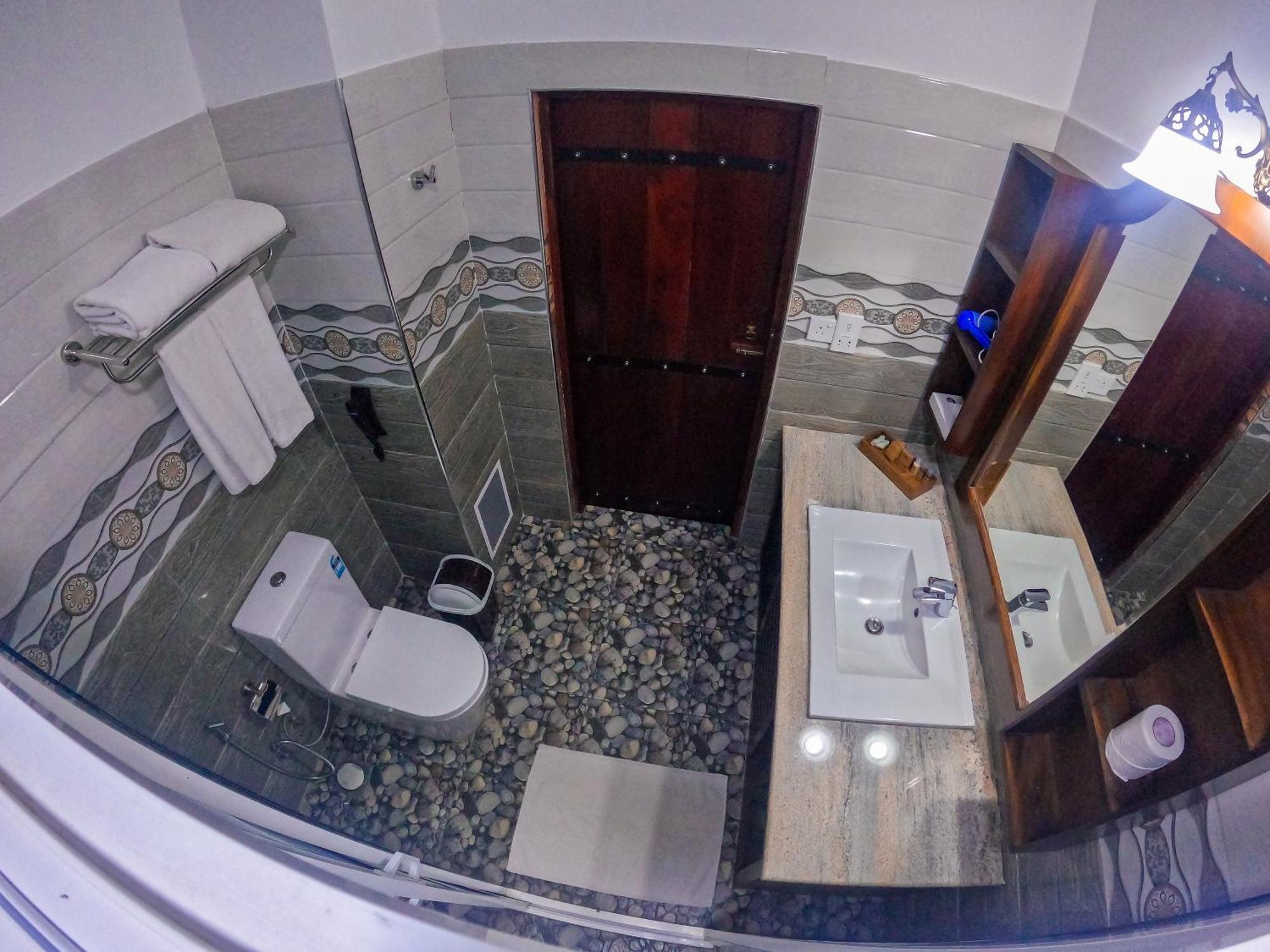 Centauria Wild Hotel Udawalawe Kültér fotó
